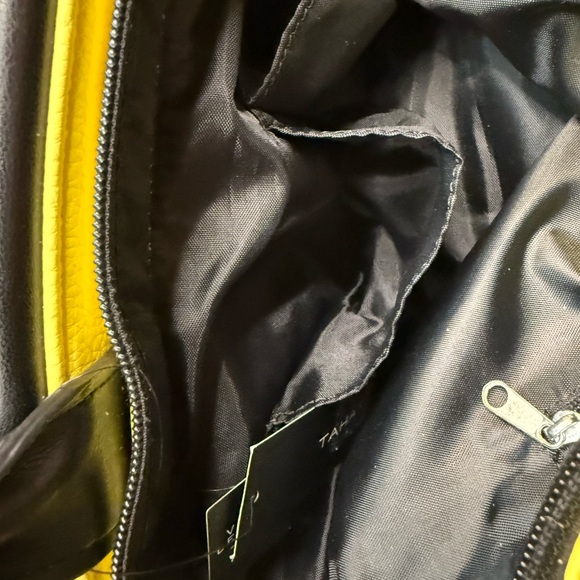 Tahari Yellow and Black Shoulder and Crossbody 2 Way Bag NWT - Picture 7 of 11